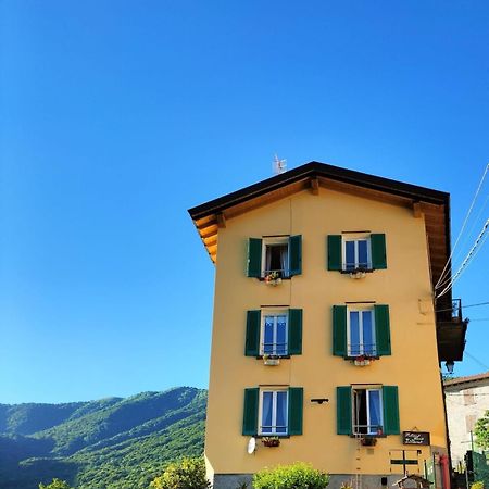 Holiday Home Liliana Faggeto Lario Bagian luar foto