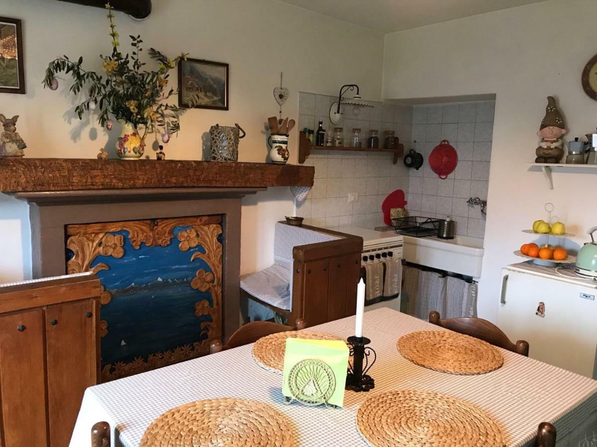 Holiday Home Liliana Faggeto Lario Bagian luar foto