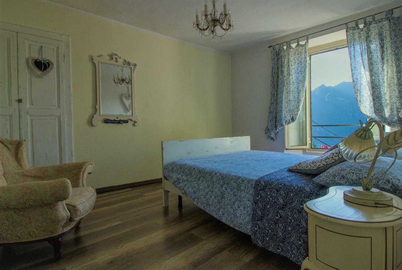Holiday Home Liliana Faggeto Lario Bagian luar foto